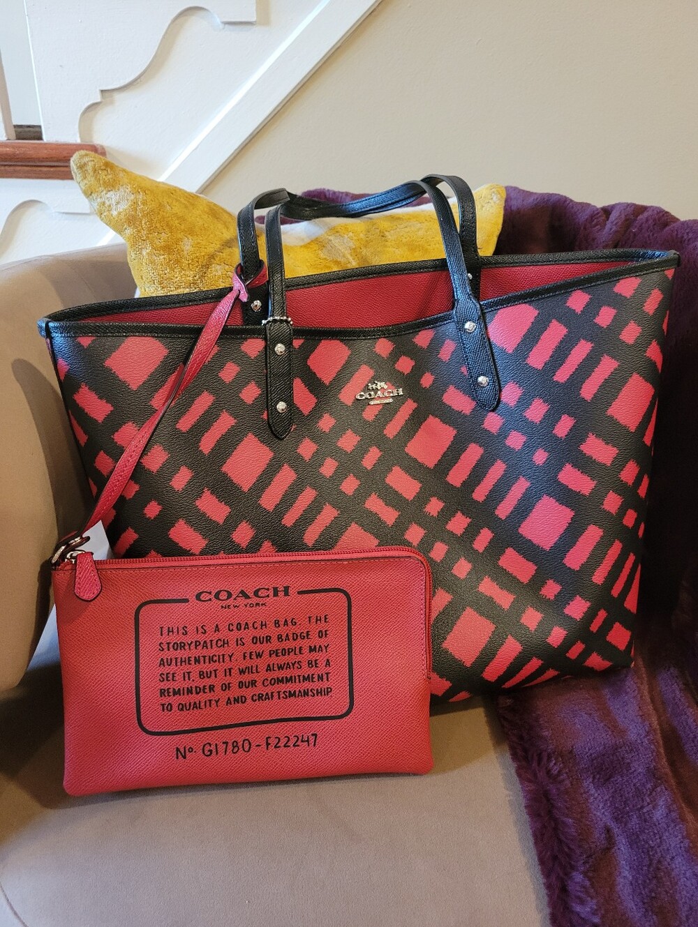Coach Reversible Black & Red Wild Plaid City Tote With Zipperd Pouch. - Picture 2 of 14